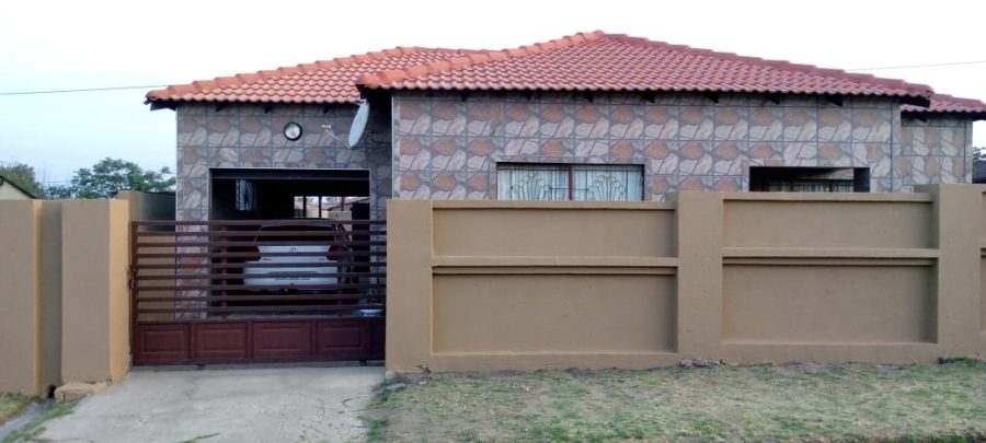 3 Bedroom Property for Sale in Emzinoni Mpumalanga