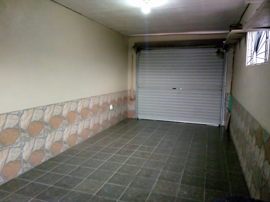 3 Bedroom Property for Sale in Emzinoni Mpumalanga