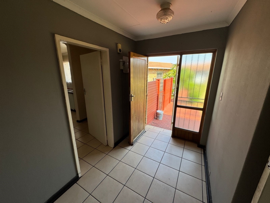 To Let 3 Bedroom Property for Rent in Reyno Ridge Mpumalanga