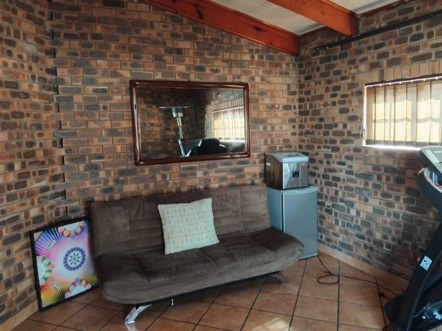 To Let 3 Bedroom Property for Rent in Aerorand Mpumalanga
