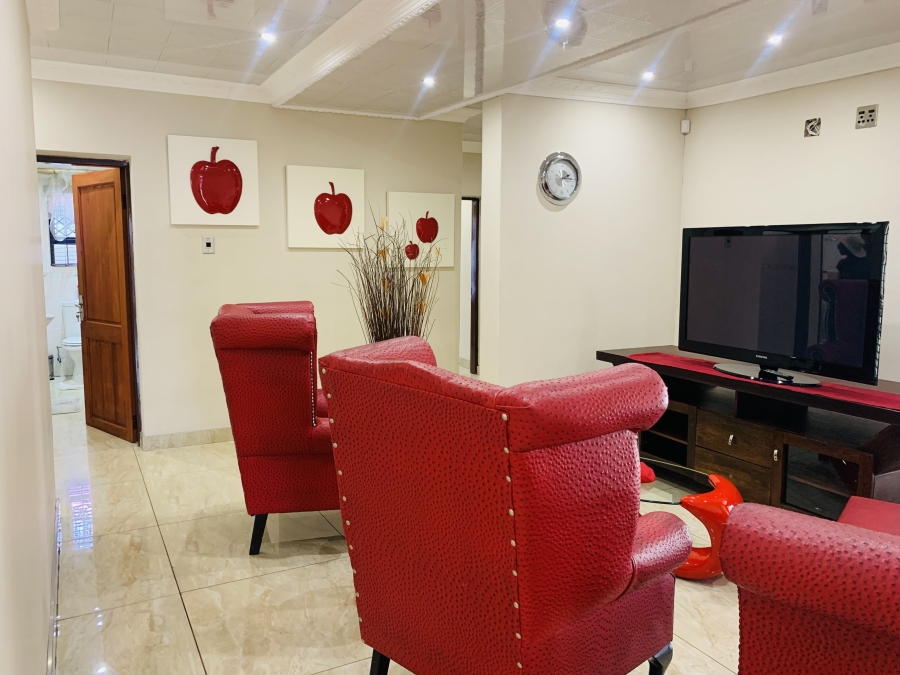 8 Bedroom Property for Sale in Aerorand Mpumalanga