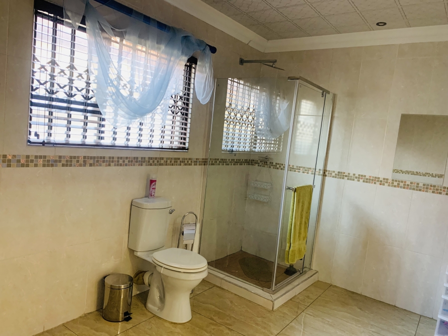 8 Bedroom Property for Sale in Aerorand Mpumalanga