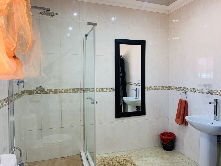 8 Bedroom Property for Sale in Aerorand Mpumalanga