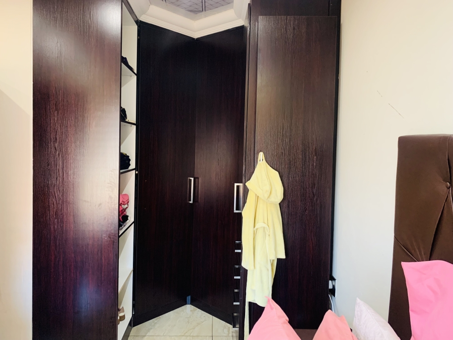 8 Bedroom Property for Sale in Aerorand Mpumalanga