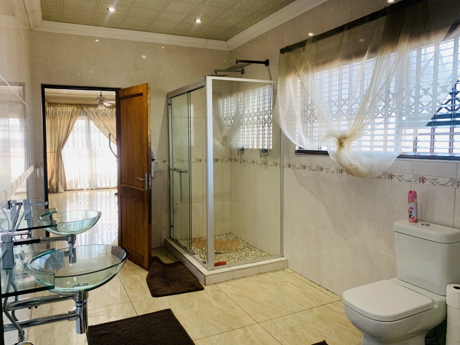 8 Bedroom Property for Sale in Aerorand Mpumalanga