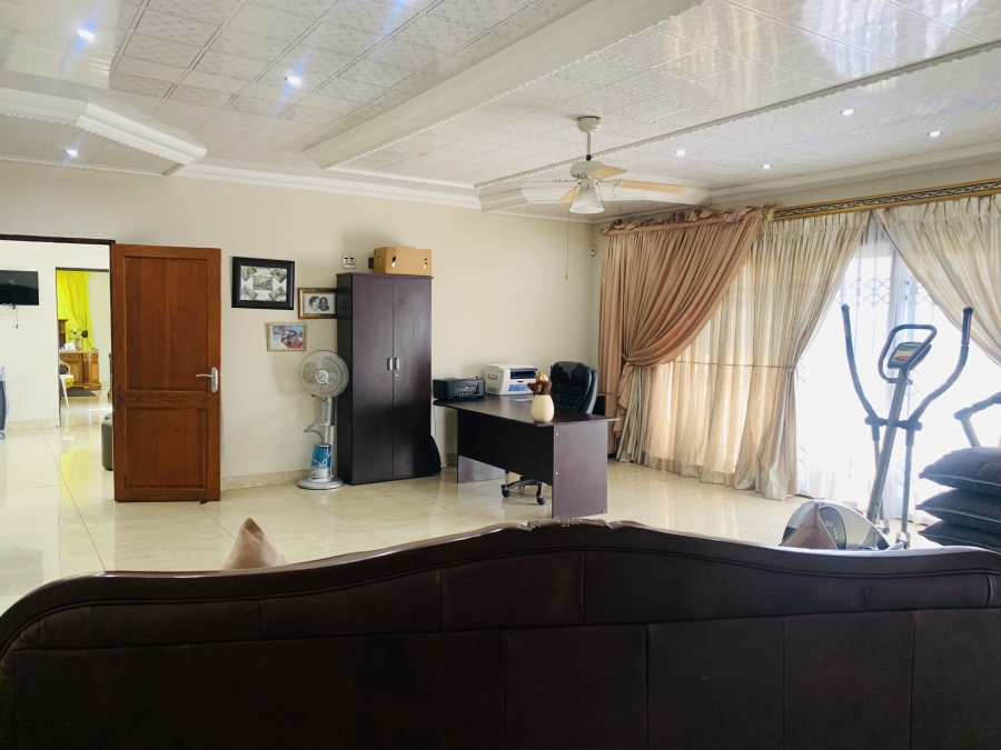 8 Bedroom Property for Sale in Aerorand Mpumalanga
