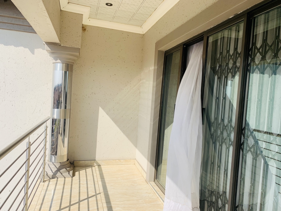 8 Bedroom Property for Sale in Aerorand Mpumalanga