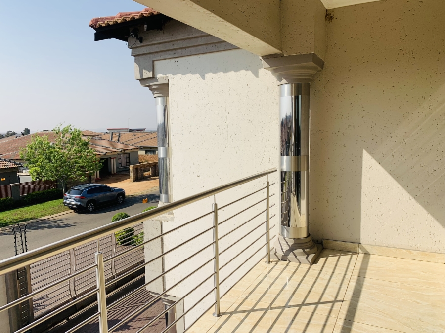 8 Bedroom Property for Sale in Aerorand Mpumalanga