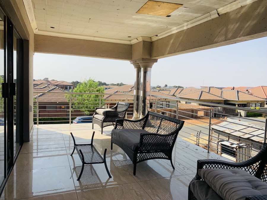 8 Bedroom Property for Sale in Aerorand Mpumalanga