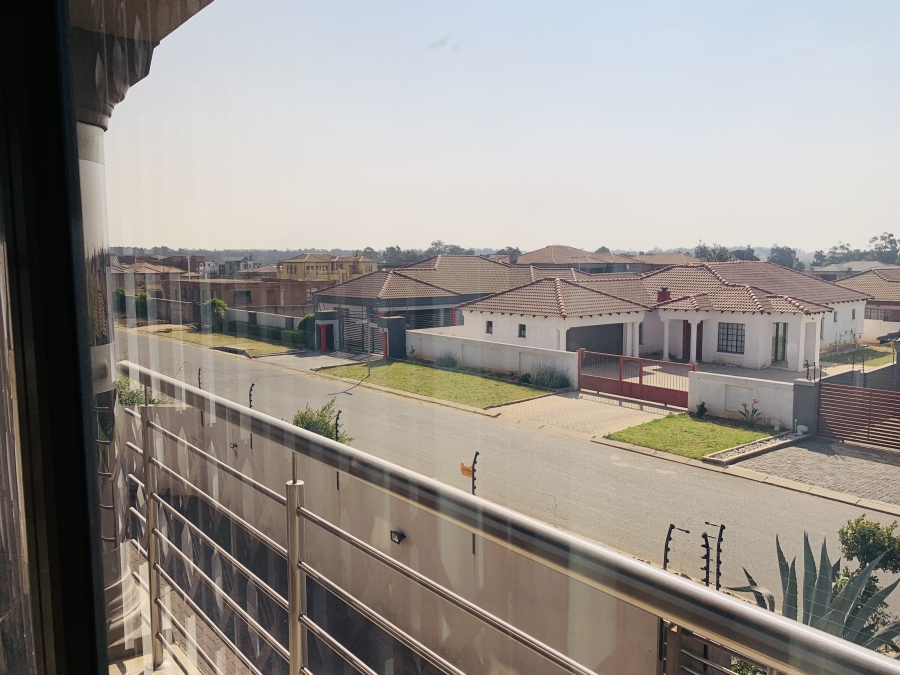 8 Bedroom Property for Sale in Aerorand Mpumalanga