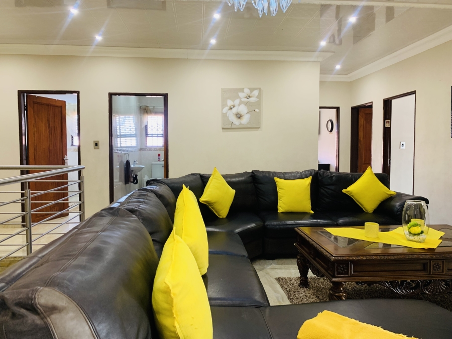 8 Bedroom Property for Sale in Aerorand Mpumalanga