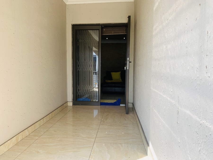 8 Bedroom Property for Sale in Aerorand Mpumalanga