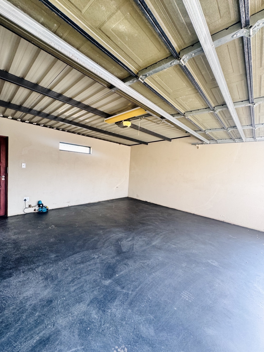 To Let 3 Bedroom Property for Rent in Ben Fleur Mpumalanga
