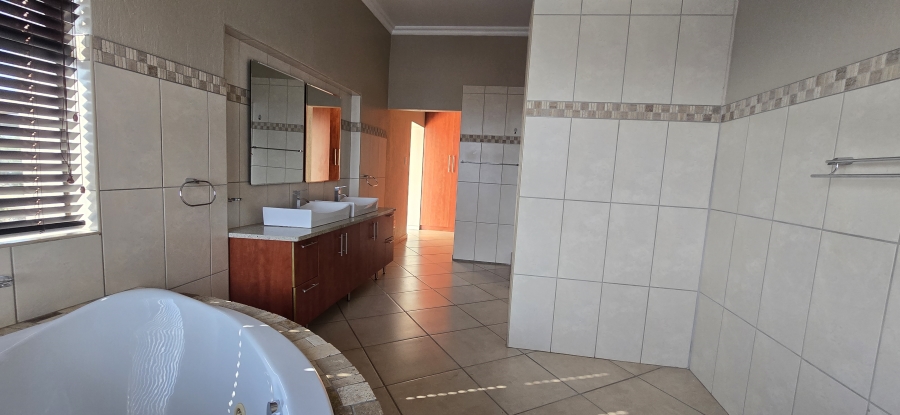 To Let 4 Bedroom Property for Rent in The Rest Nature Estate Mpumalanga