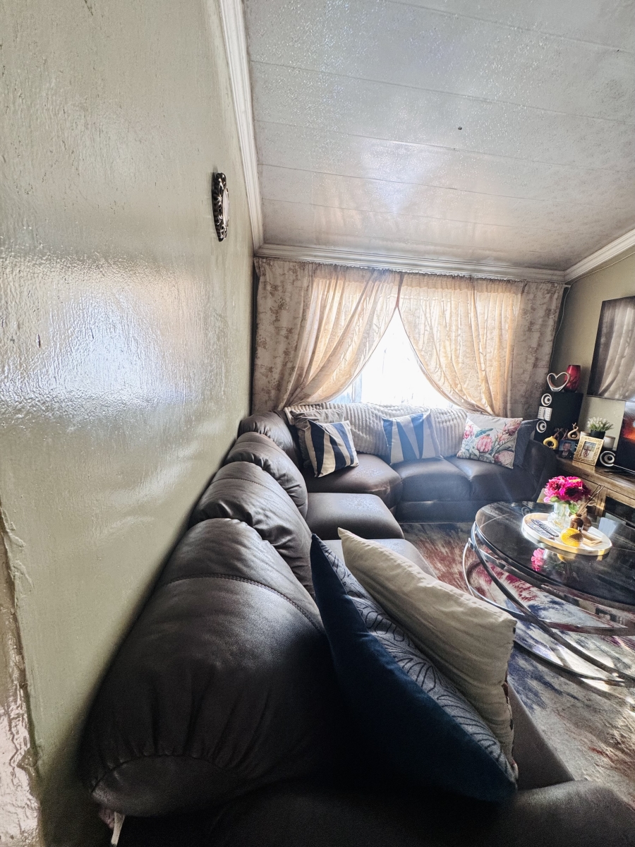 2 Bedroom Property for Sale in Kwaguqa Ext 4 Mpumalanga