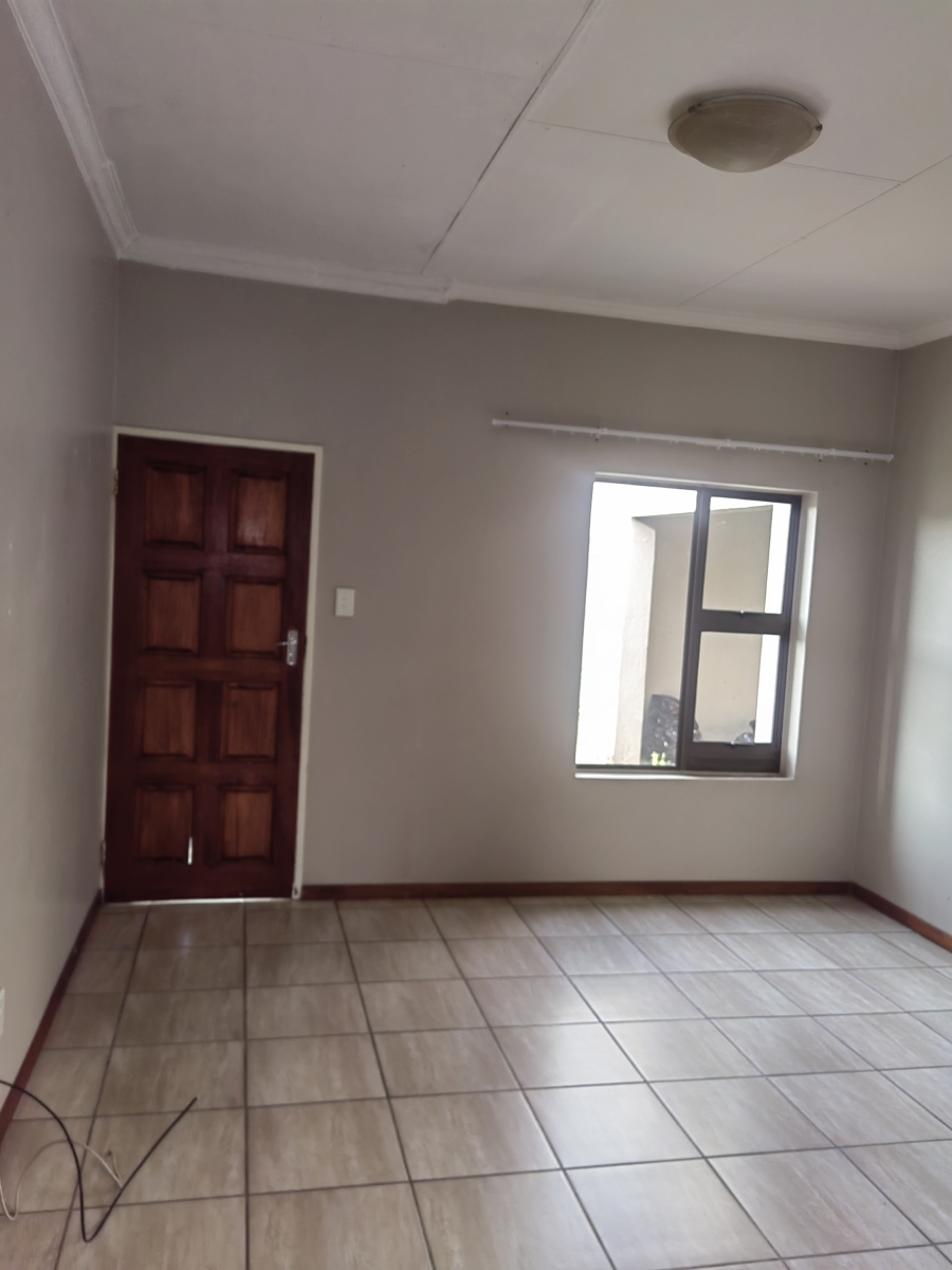 To Let 2 Bedroom Property for Rent in Terra Nova Mpumalanga