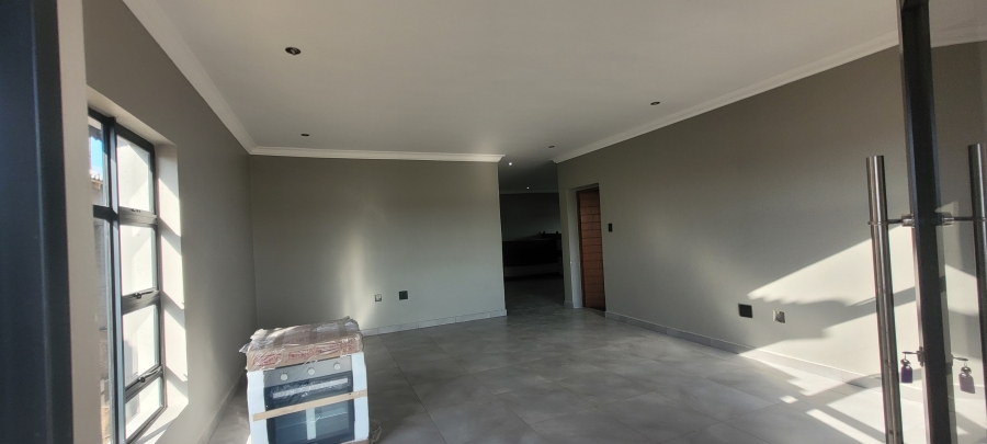 4 Bedroom Property for Sale in Aerorand Mpumalanga