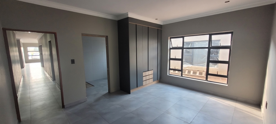 4 Bedroom Property for Sale in Aerorand Mpumalanga