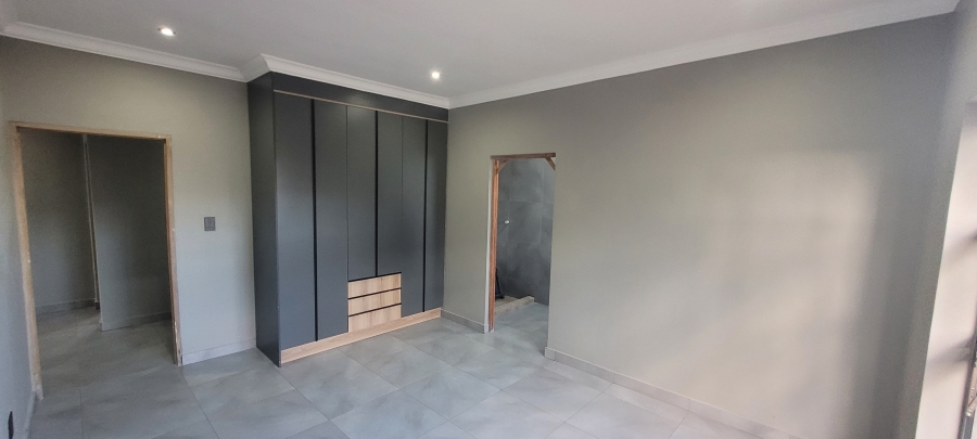 4 Bedroom Property for Sale in Aerorand Mpumalanga