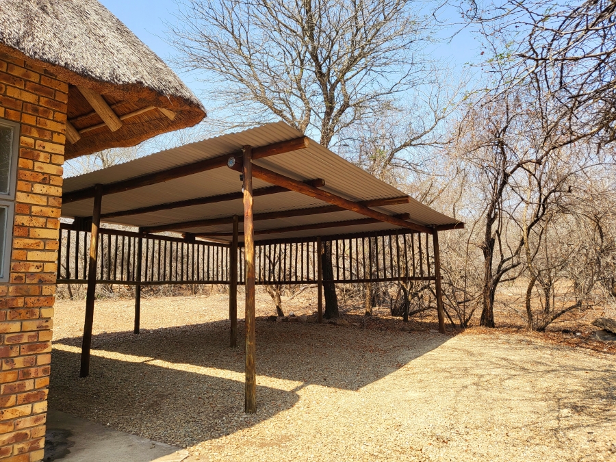 2 Bedroom Property for Sale in Marloth Park Mpumalanga