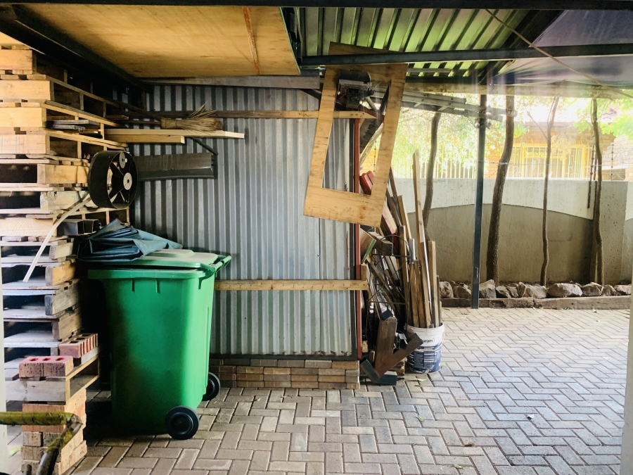 5 Bedroom Property for Sale in Aerorand Mpumalanga