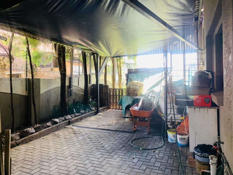 5 Bedroom Property for Sale in Aerorand Mpumalanga