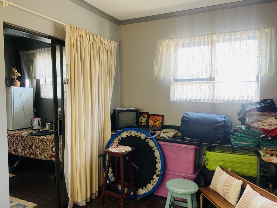 5 Bedroom Property for Sale in Aerorand Mpumalanga