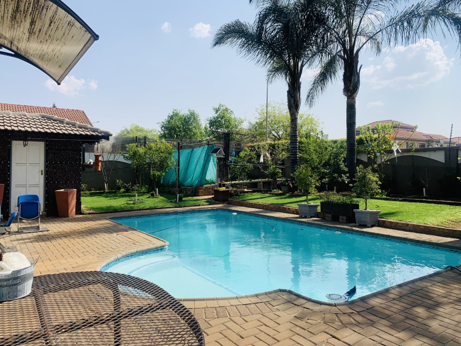 5 Bedroom Property for Sale in Aerorand Mpumalanga