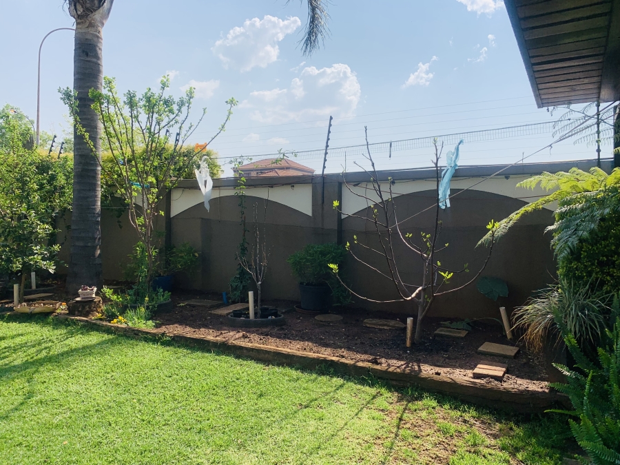 5 Bedroom Property for Sale in Aerorand Mpumalanga