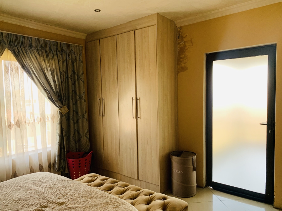 5 Bedroom Property for Sale in Aerorand Mpumalanga