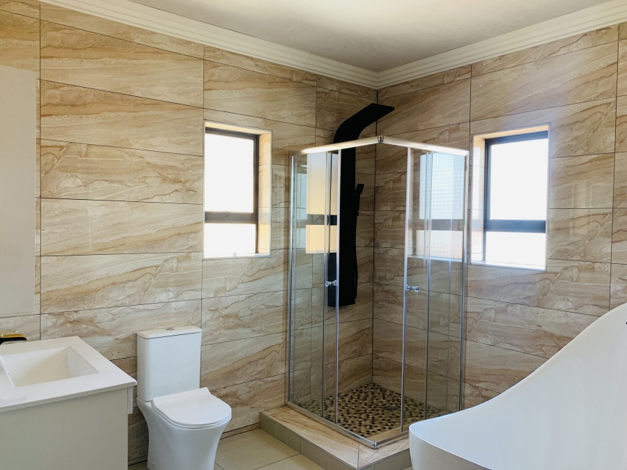 5 Bedroom Property for Sale in Aerorand Mpumalanga