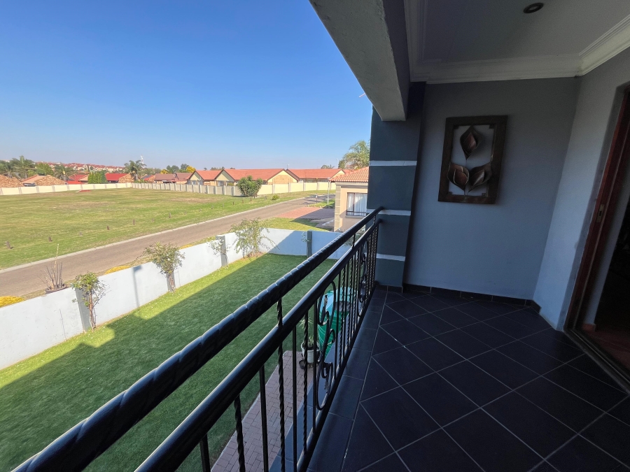 To Let 3 Bedroom Property for Rent in Reyno Ridge Mpumalanga