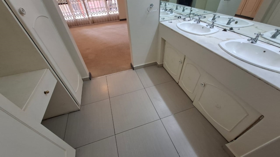 To Let 3 Bedroom Property for Rent in West Acres Mpumalanga