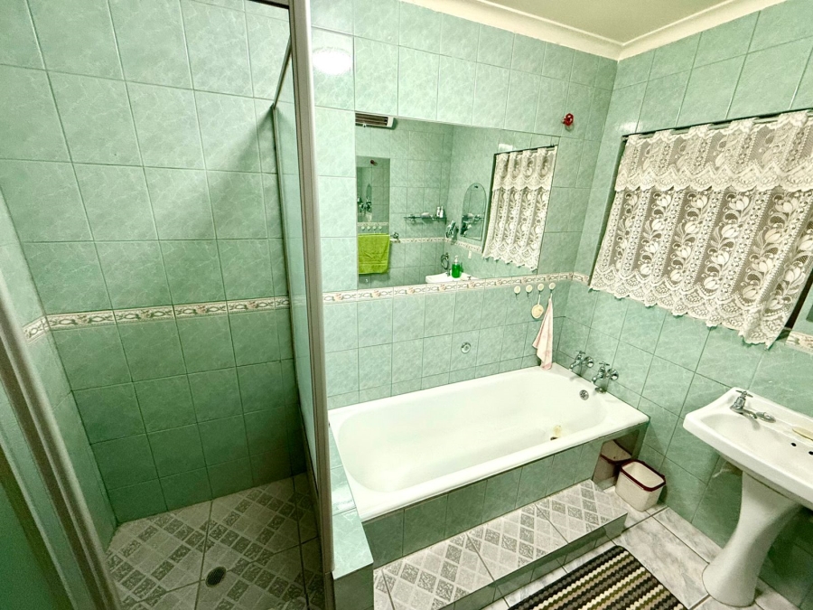 4 Bedroom Property for Sale in Cosmosrand Mpumalanga