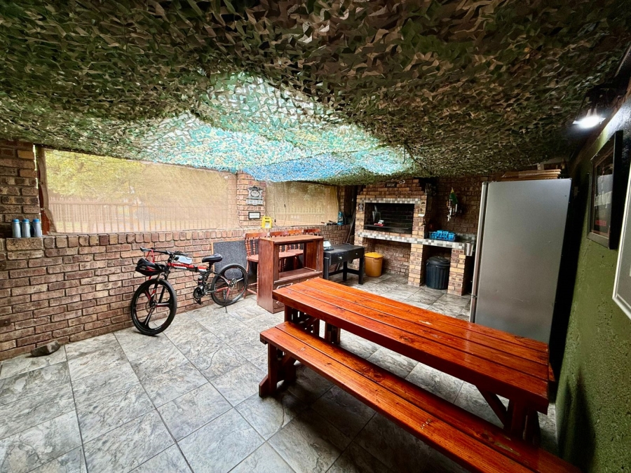 4 Bedroom Property for Sale in Cosmosrand Mpumalanga