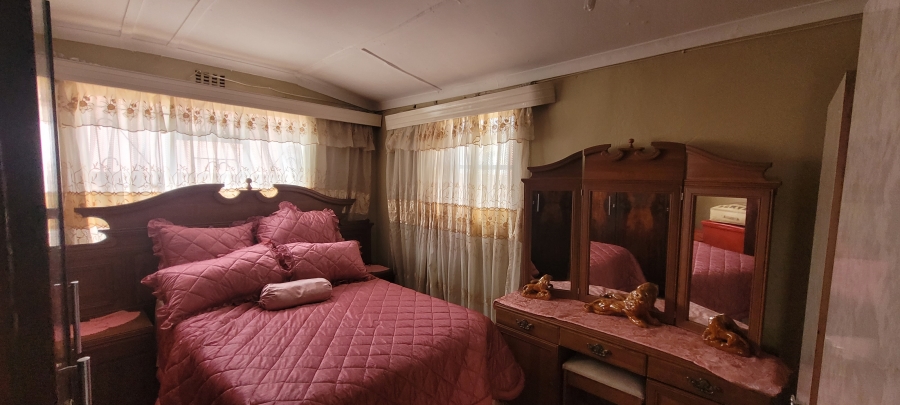 2 Bedroom Property for Sale in Mhluzi Mpumalanga