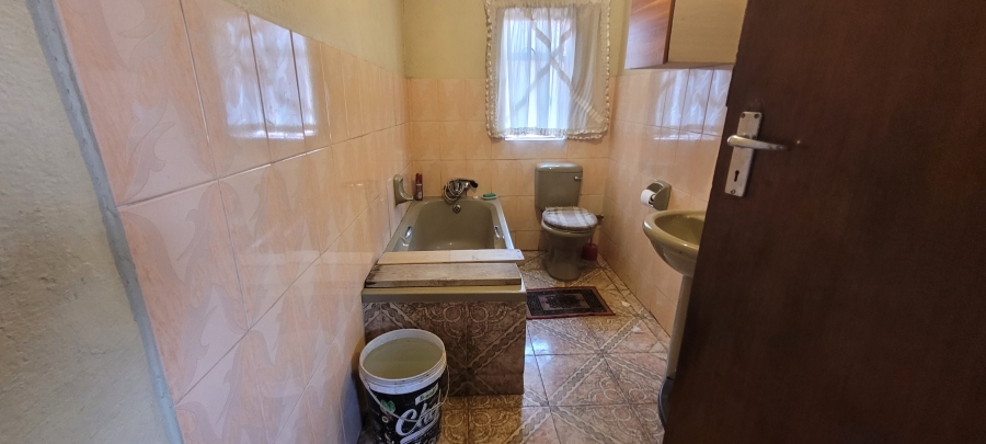 2 Bedroom Property for Sale in Mhluzi Mpumalanga