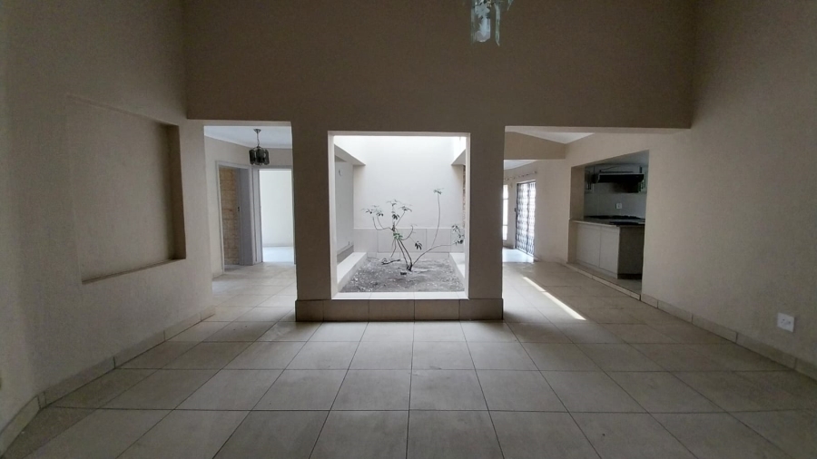 5 Bedroom Property for Sale in Trichardt Mpumalanga