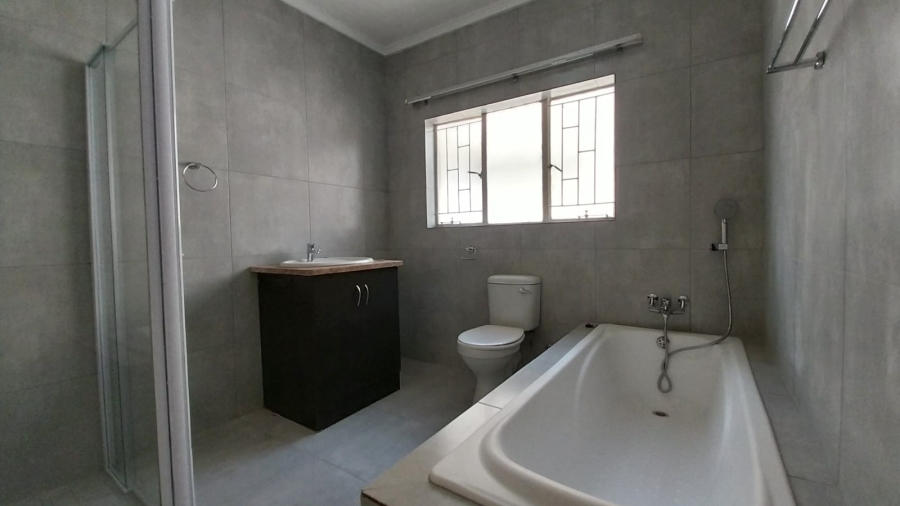 5 Bedroom Property for Sale in Trichardt Mpumalanga