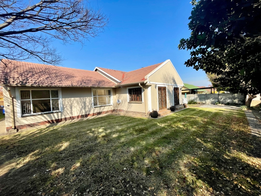 To Let 3 Bedroom Property for Rent in Secunda Mpumalanga