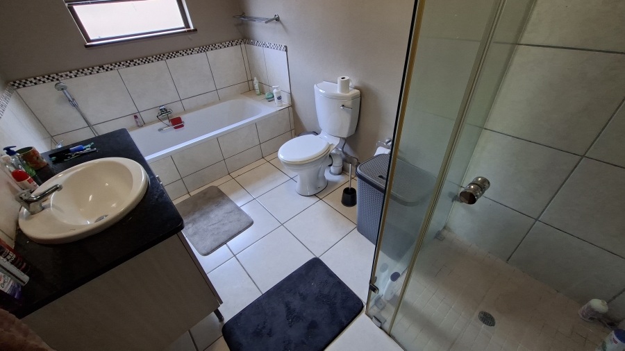 To Let 2 Bedroom Property for Rent in Bateleur Estate Mpumalanga