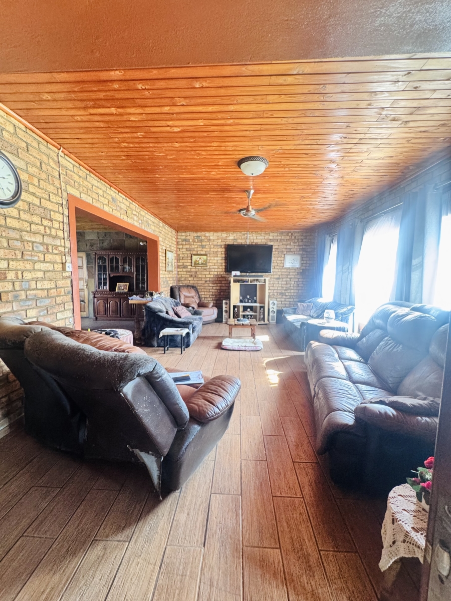 4 Bedroom Property for Sale in Jackaroo A H Mpumalanga