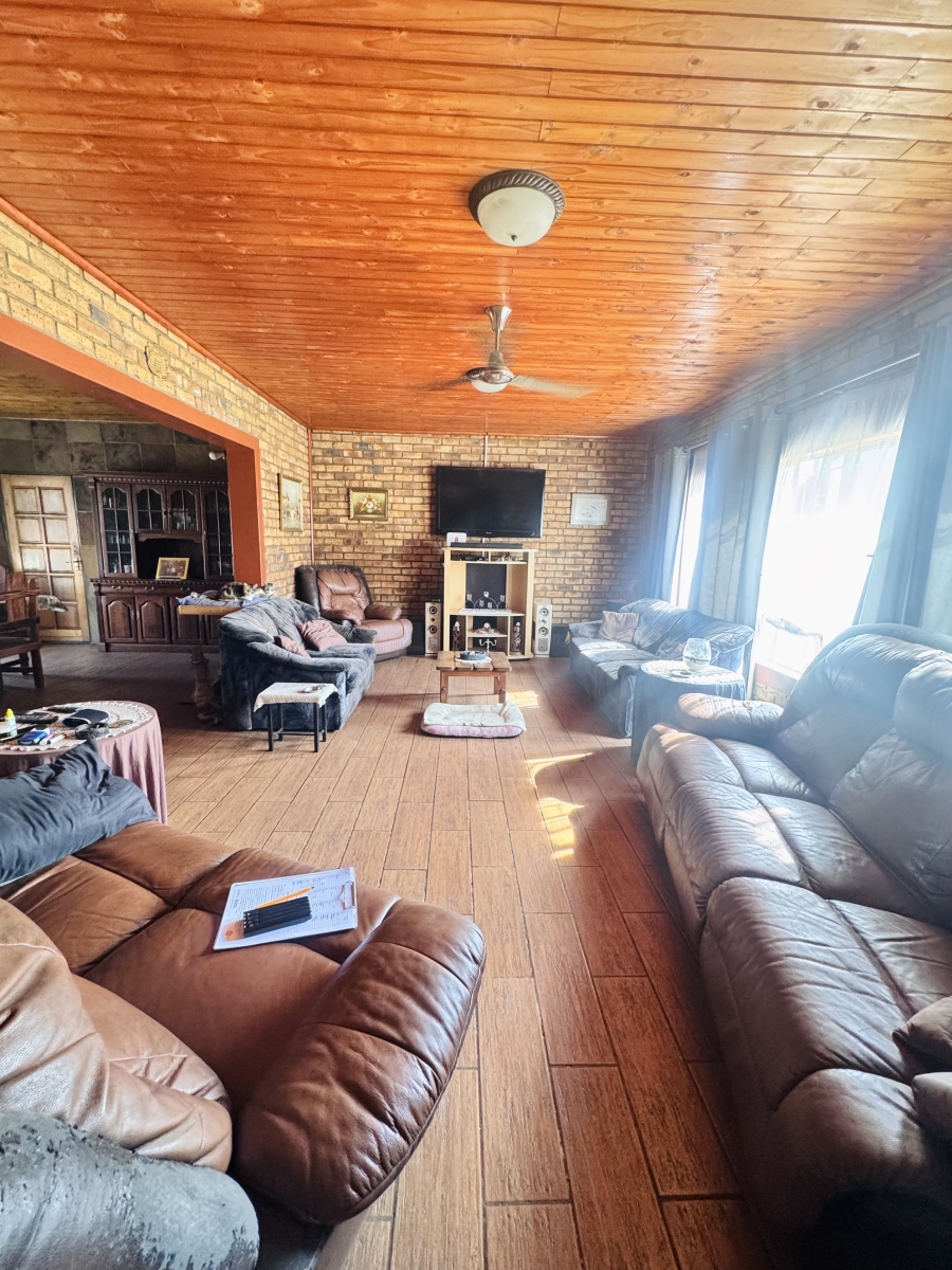 4 Bedroom Property for Sale in Jackaroo A H Mpumalanga