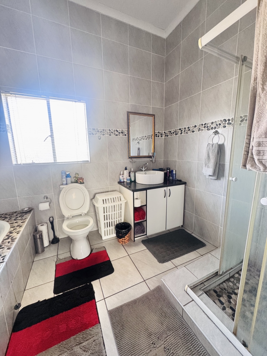 4 Bedroom Property for Sale in Jackaroo A H Mpumalanga