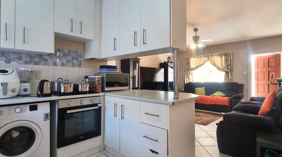 2 Bedroom Property for Sale in West Acres Ext 24 Mpumalanga