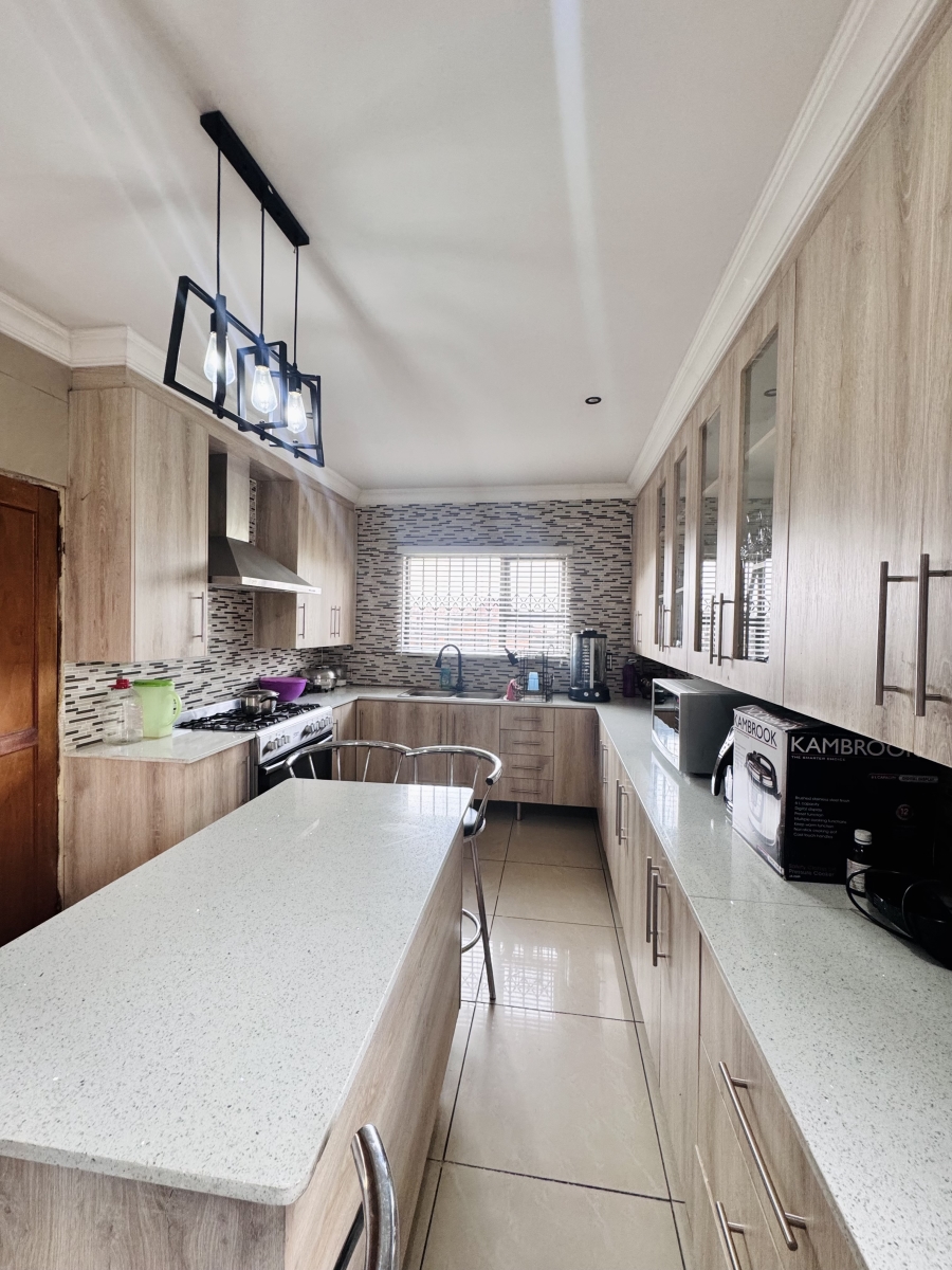 7 Bedroom Property for Sale in Model Park Mpumalanga