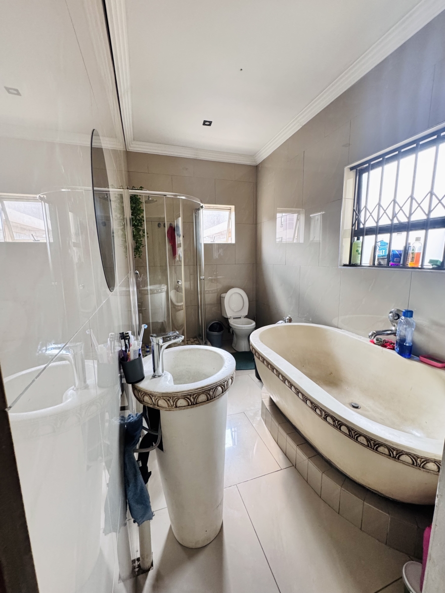7 Bedroom Property for Sale in Model Park Mpumalanga