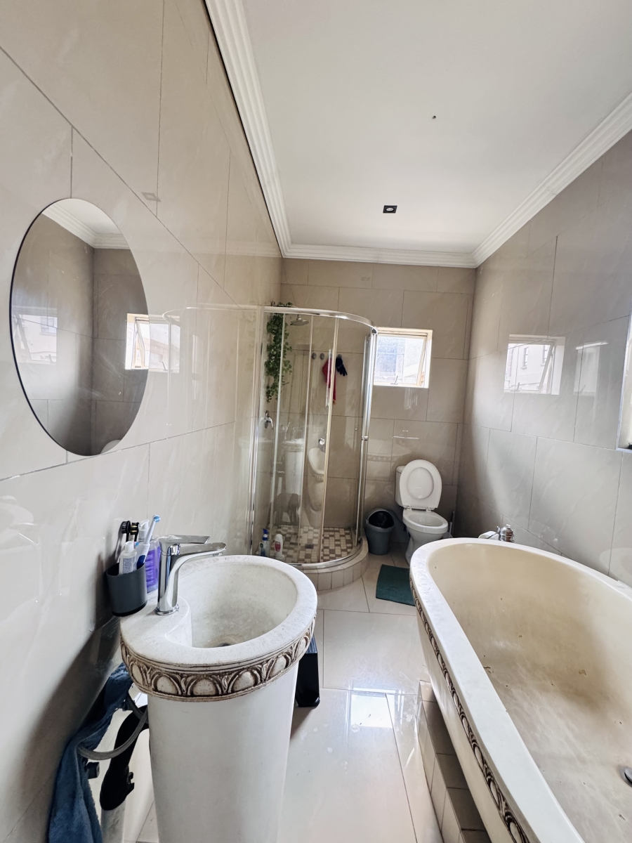 7 Bedroom Property for Sale in Model Park Mpumalanga
