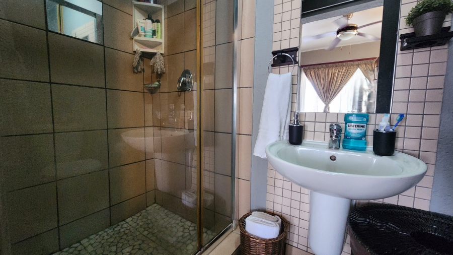 2 Bedroom Property for Sale in West Acres Ext 13 Mpumalanga