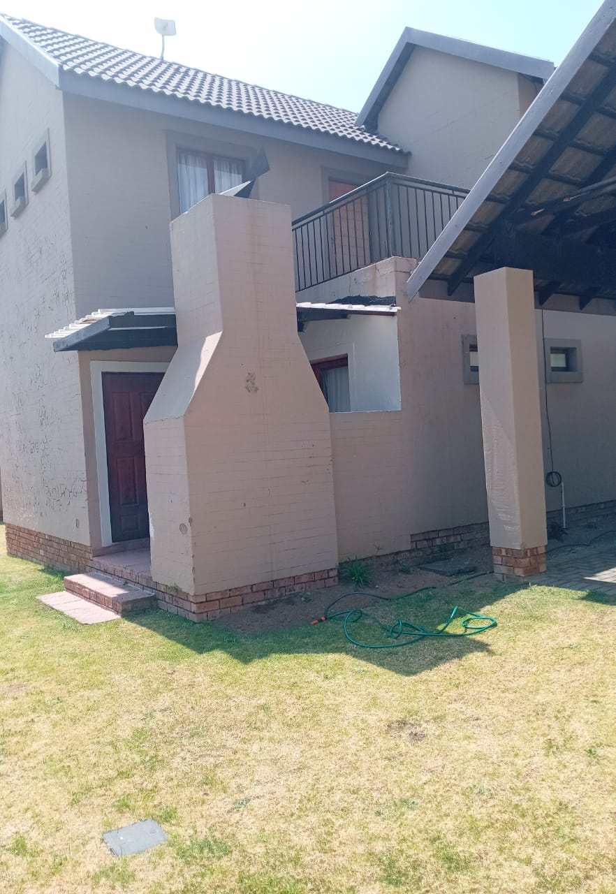 2 Bedroom Property for Sale in Noordrand Mpumalanga